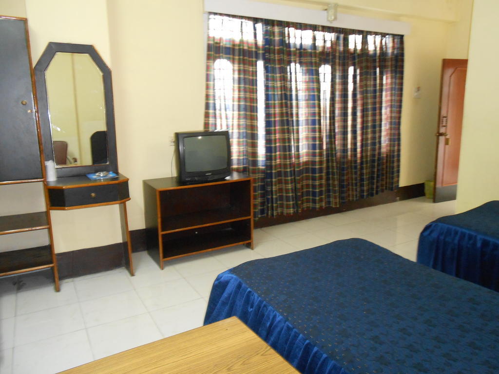 Hotel Blue Moon Guwahati Dış mekan fotoğraf