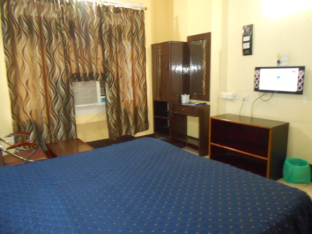Hotel Blue Moon Guwahati Oda fotoğraf