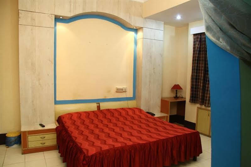 Hotel Blue Moon Guwahati Dış mekan fotoğraf